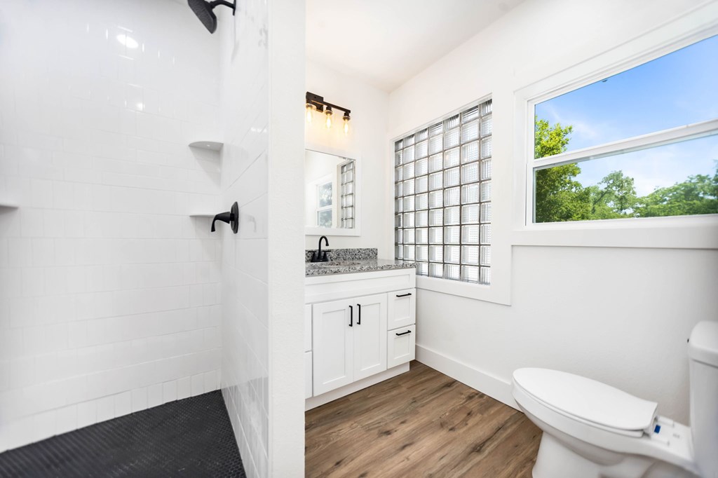 508 Jefferson Property Photo 36