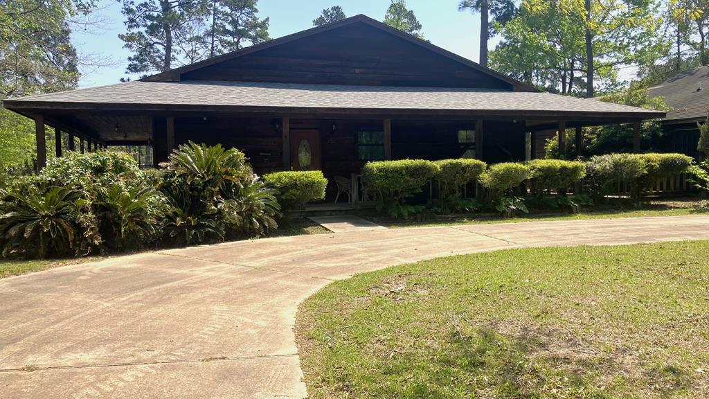 700 Oak Ridge Lane Property Photo 1