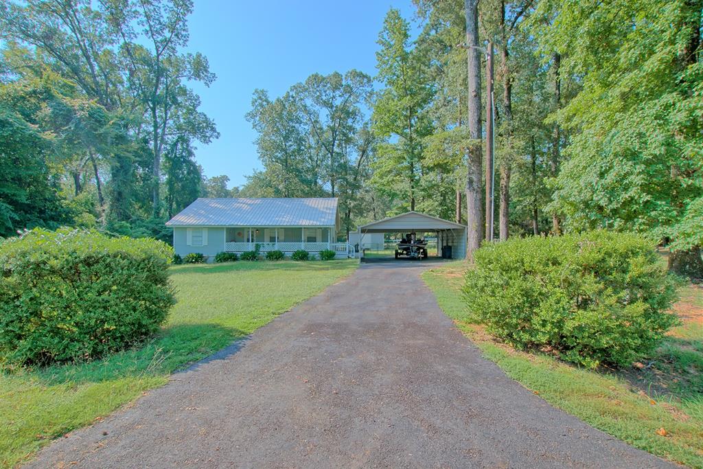 910 Lakeshore Drive Property Photo 1