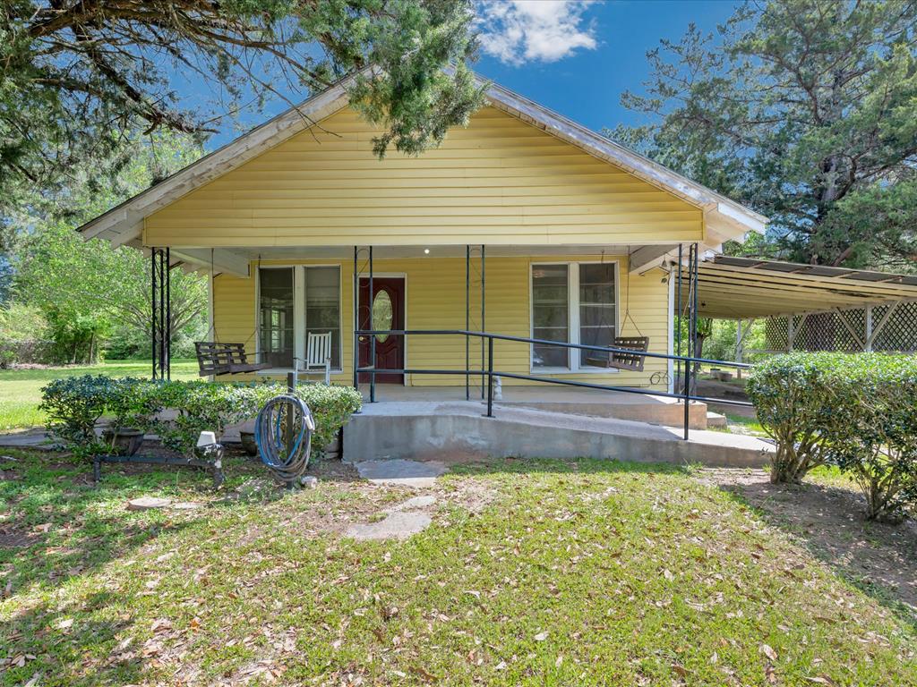 1216 N Hendrick Avenue Property Photo 1