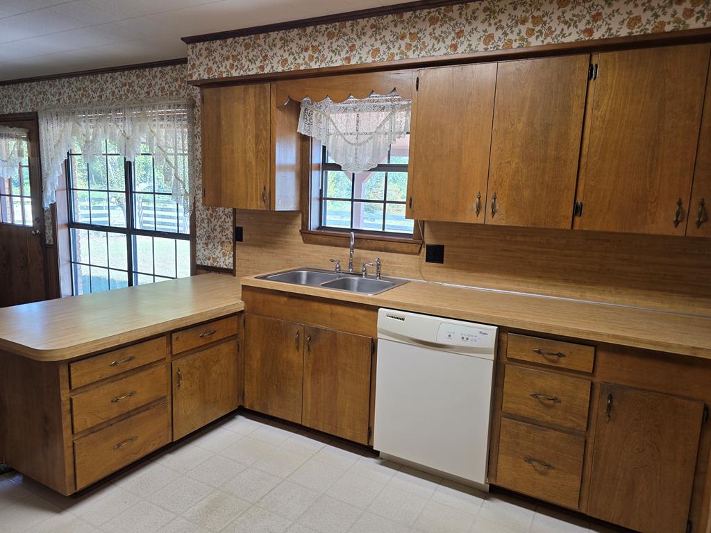 5762 Hwy 63w Property Photo 14