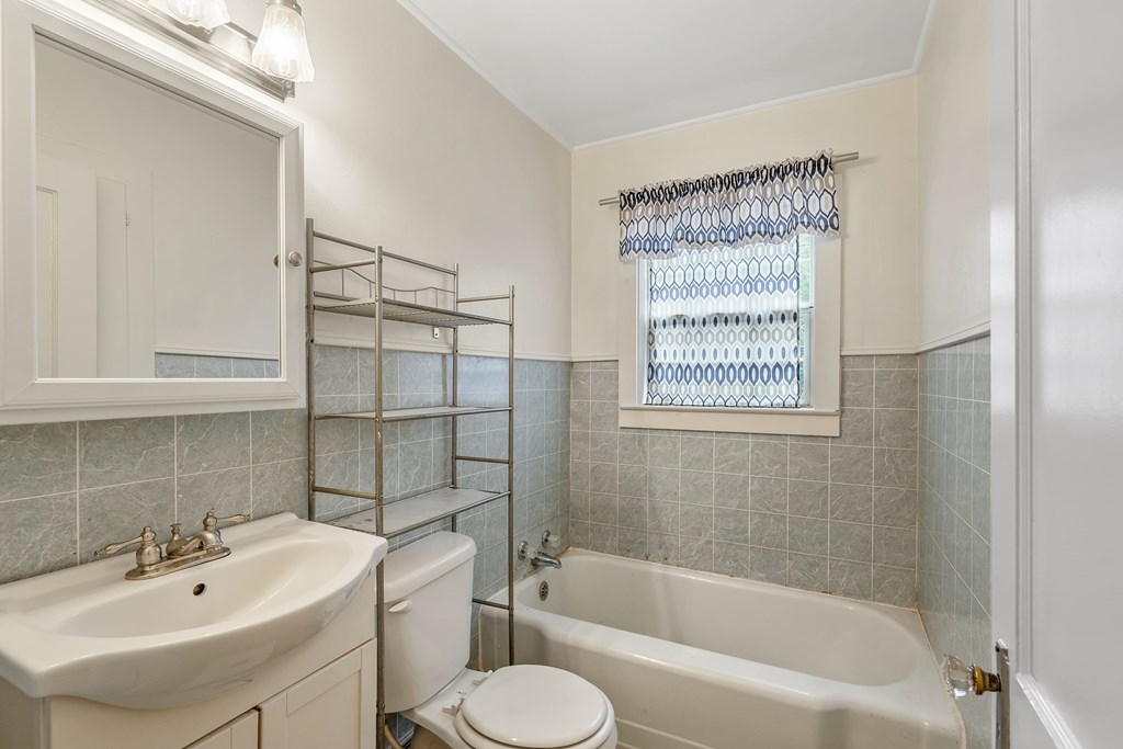 239 Ricketts Property Photo 15