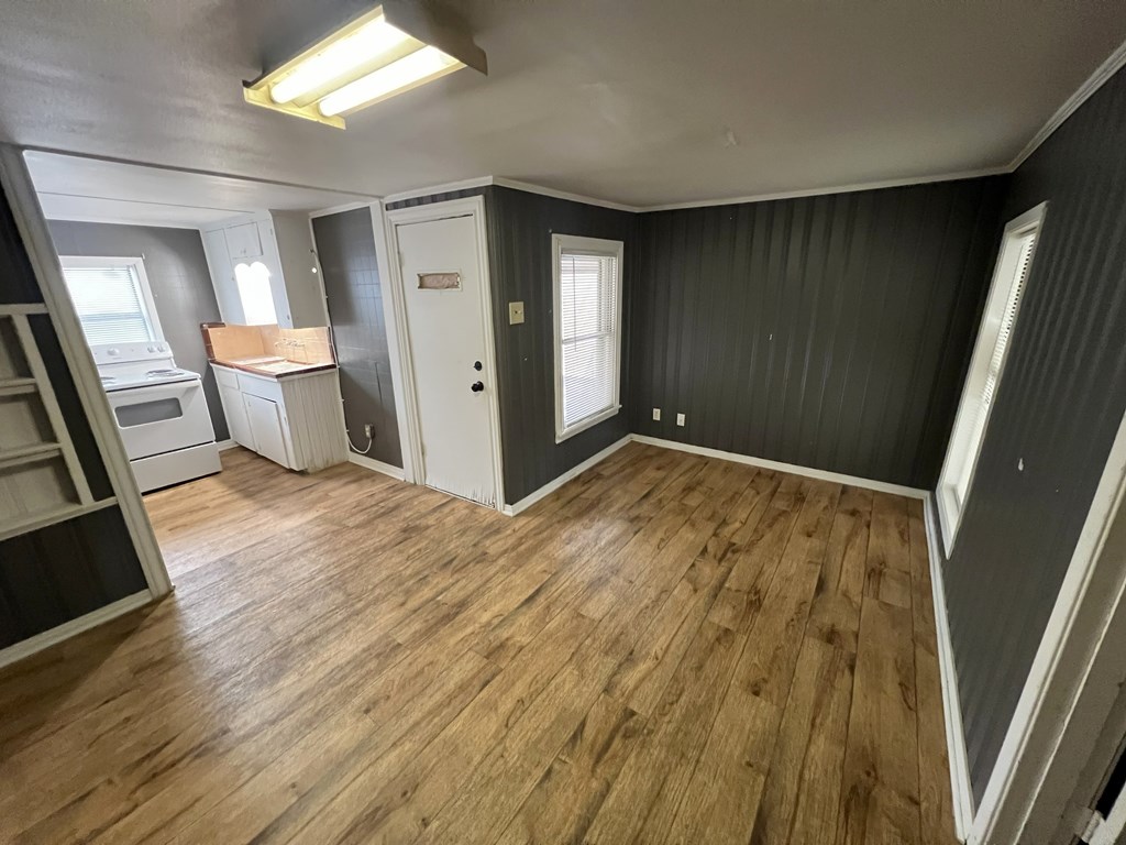 611 Park Lane Property Photo 41