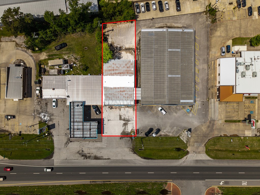 1002 John Redditt Drive Property Photo 4