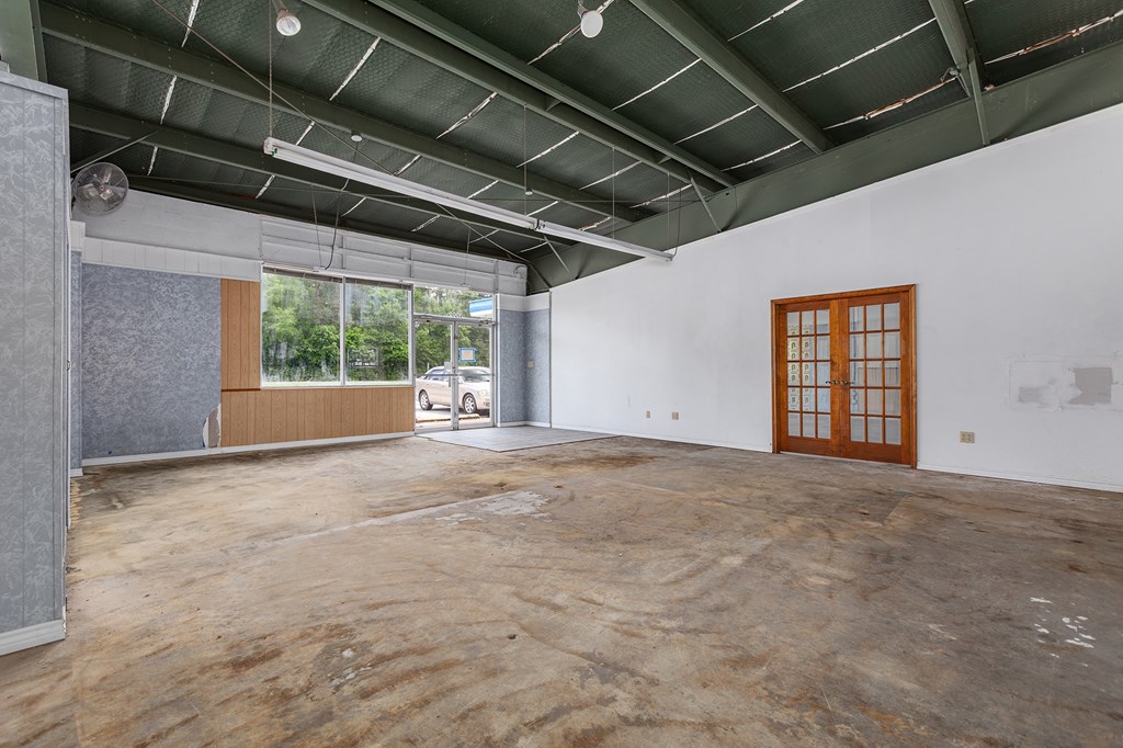 1002 John Redditt Drive Property Photo 13
