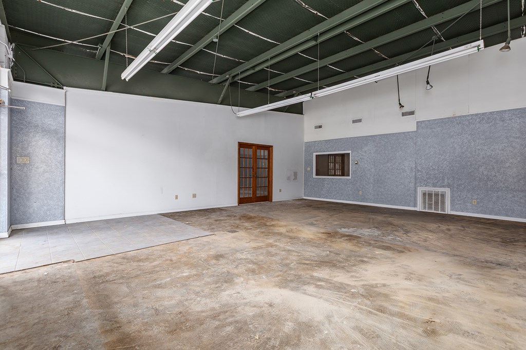 1002 John Redditt Drive Property Photo 14