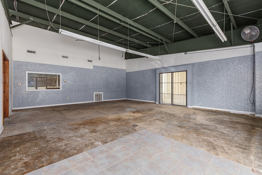 1002 John Redditt Drive Property Photo 15