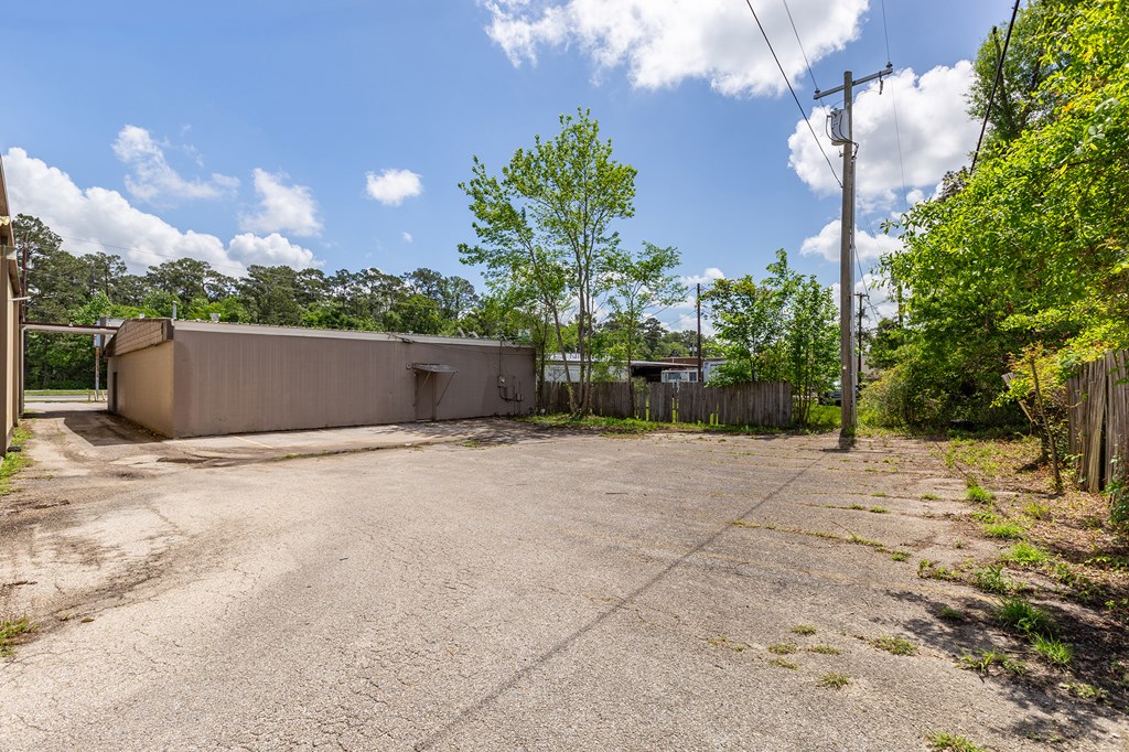 1002 John Redditt Drive Property Photo 32