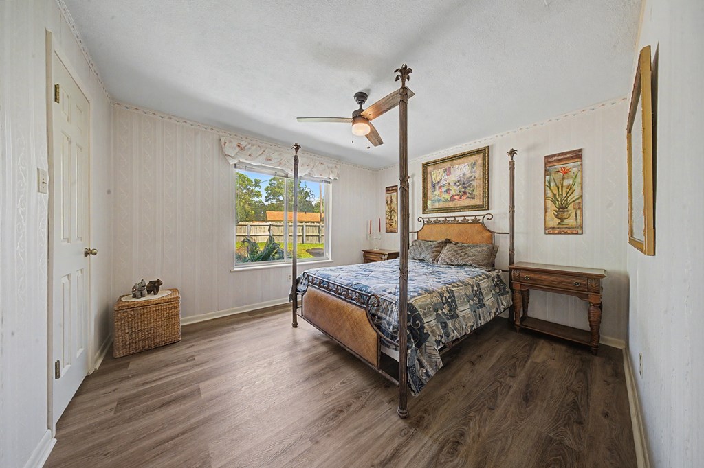 212 Oakleaf Circle Property Photo 16