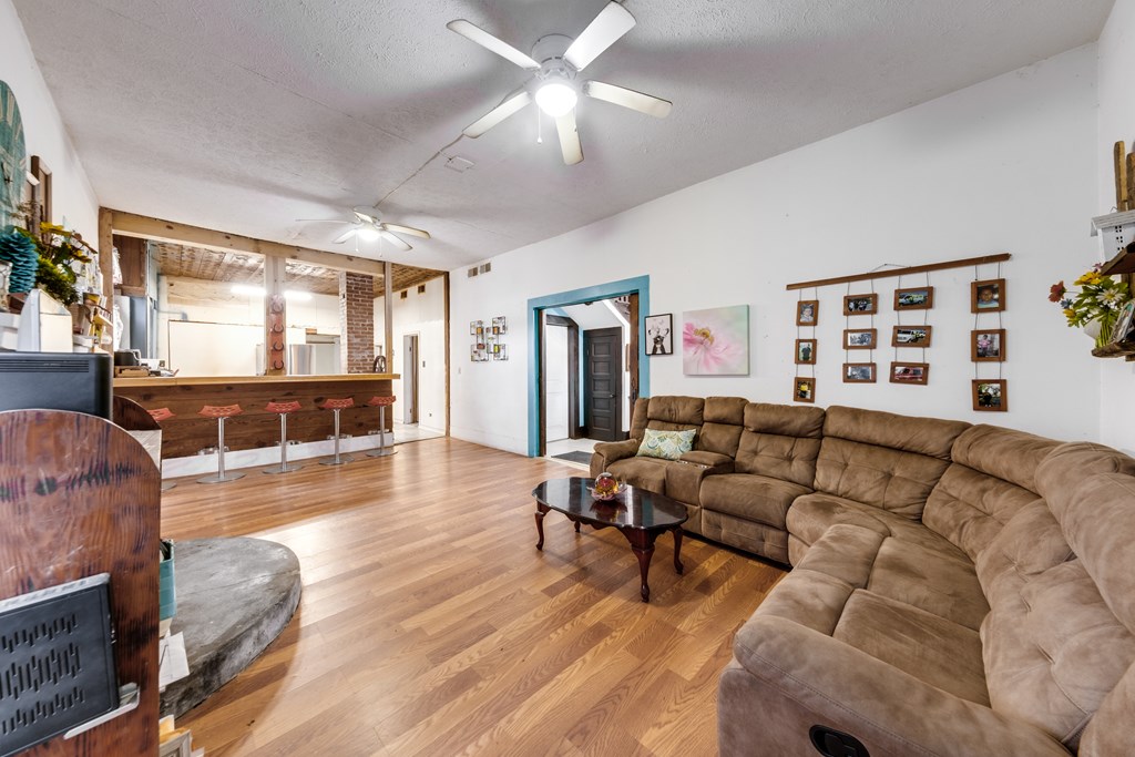 1087 Fm 23w Property Photo 10