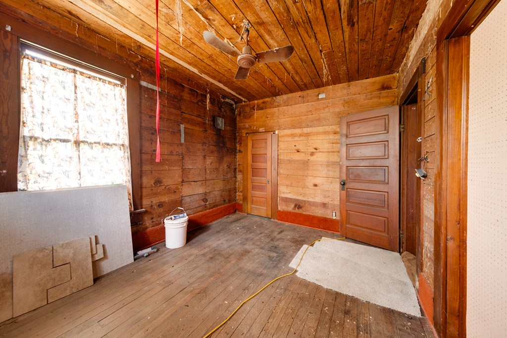 1087 Fm 23w Property Photo 28