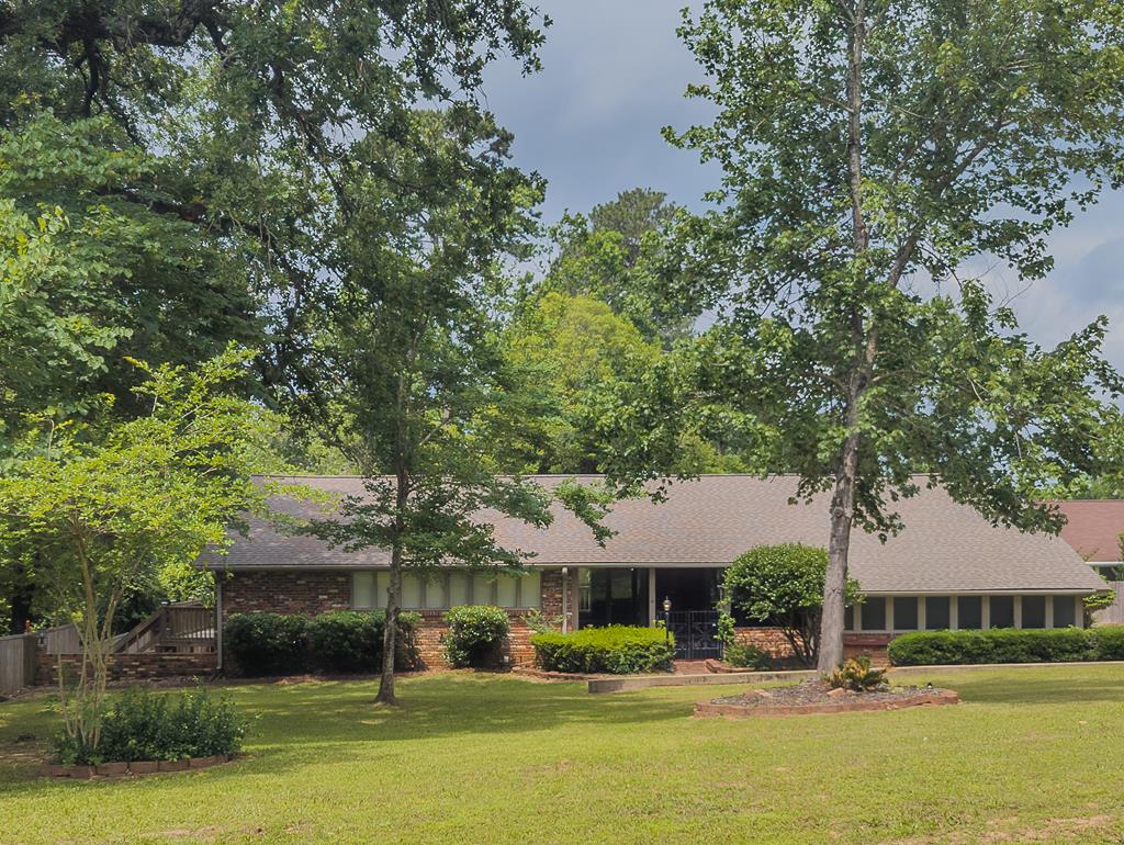 3501 Colonial Drive