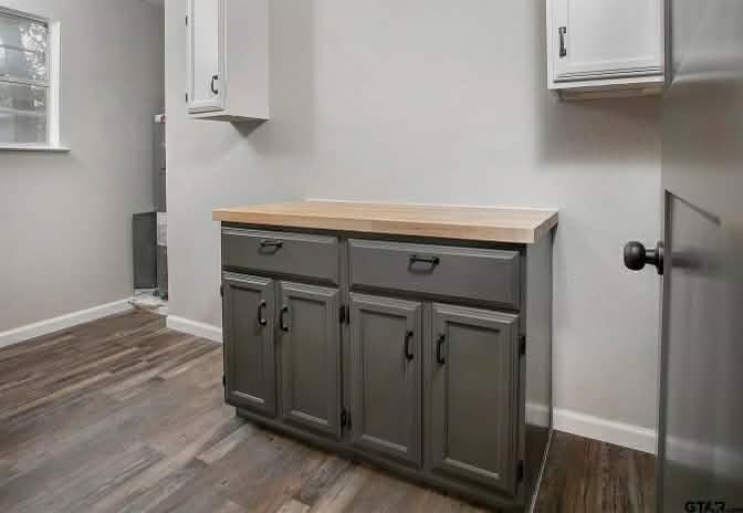 309 Lakeview Property Photo 3