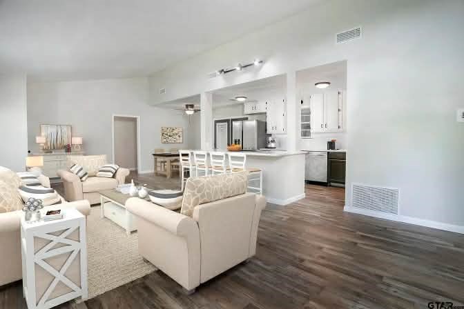 309 Lakeview Property Photo 6