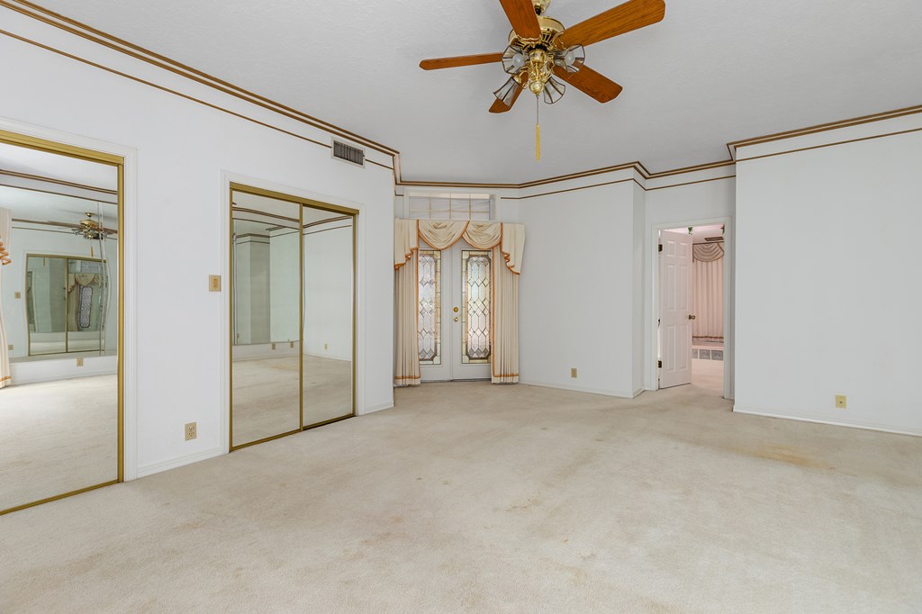 555 Willow Property Photo 26