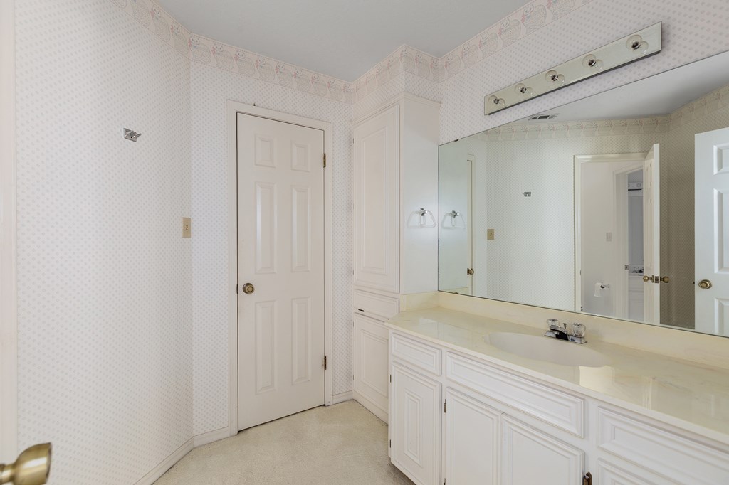 555 Willow Property Photo 39