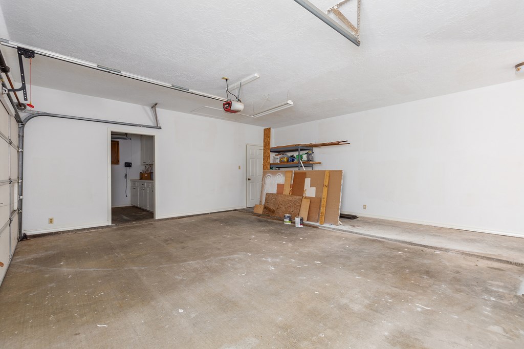 555 Willow Property Photo 48