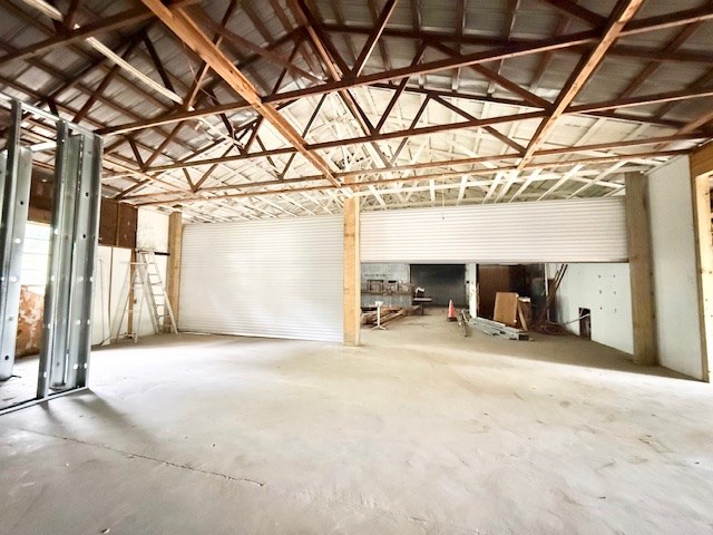 5255 Sh 21 E Property Photo 11