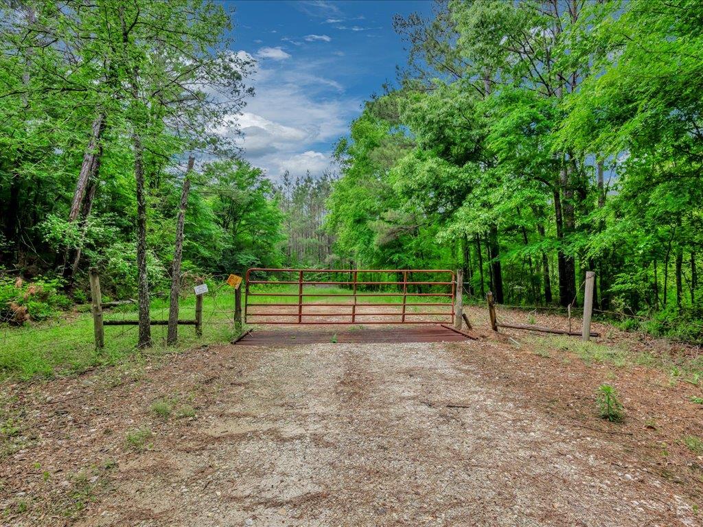 28160 Fm 95 S Property Photo 1