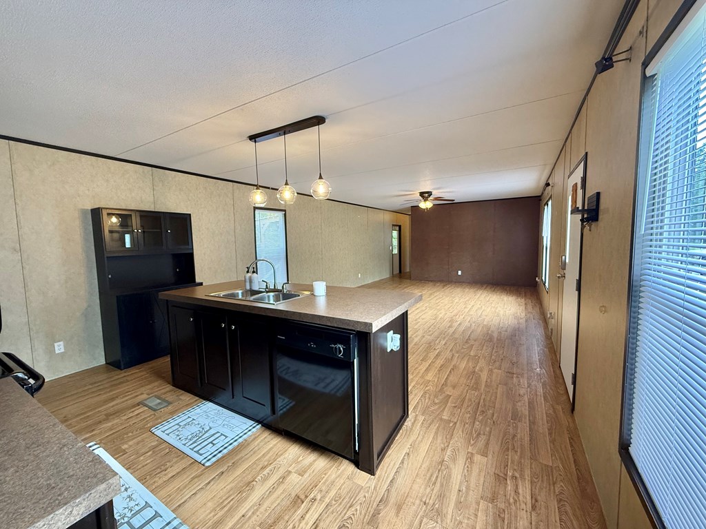 715 Beckcom Road Property Photo 2