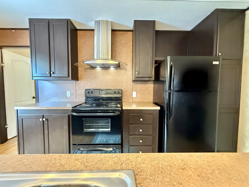 715 Beckcom Road Property Photo 4