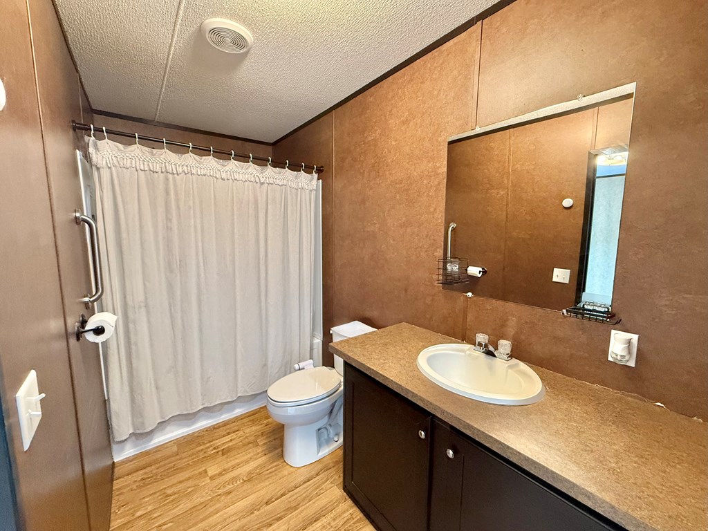 715 Beckcom Road Property Photo 8
