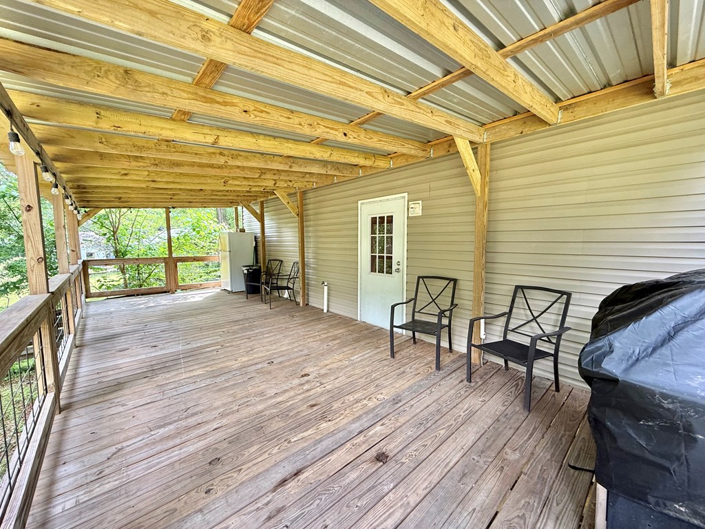 715 Beckcom Road Property Photo 21