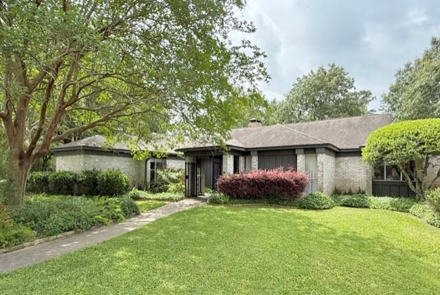 302 Crown Colony Drive Property Photo 1