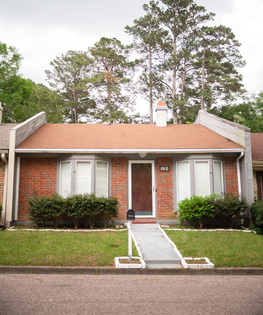 894 First Street Property Photo 1