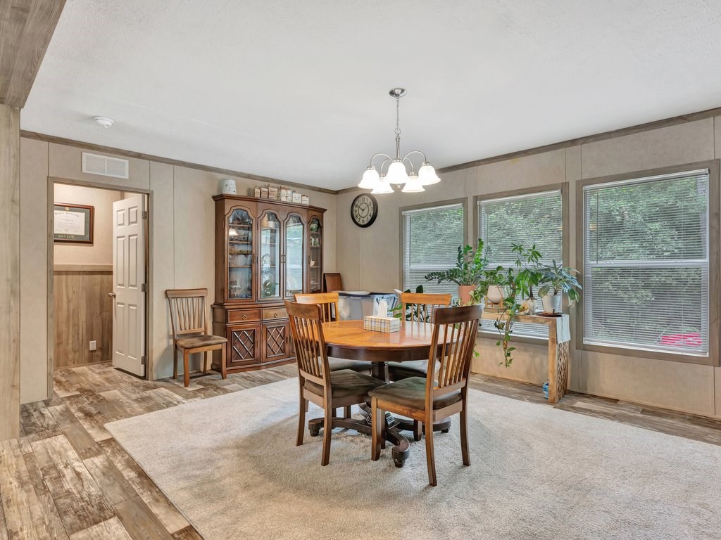 374 Holmes Road Property Photo 4