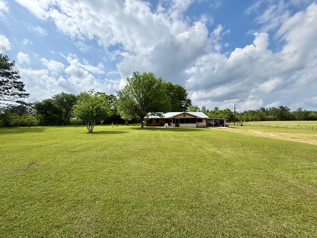 3017 N State Highway 87 Property Photo 1