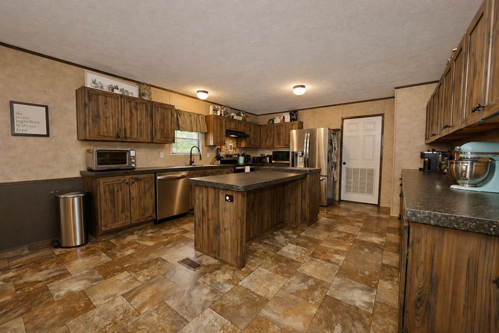 344 Lightfoot Road Property Photo 3