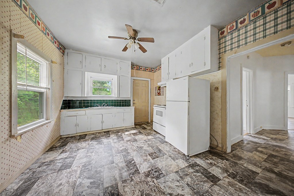 202 Cavin Street Property Photo 8