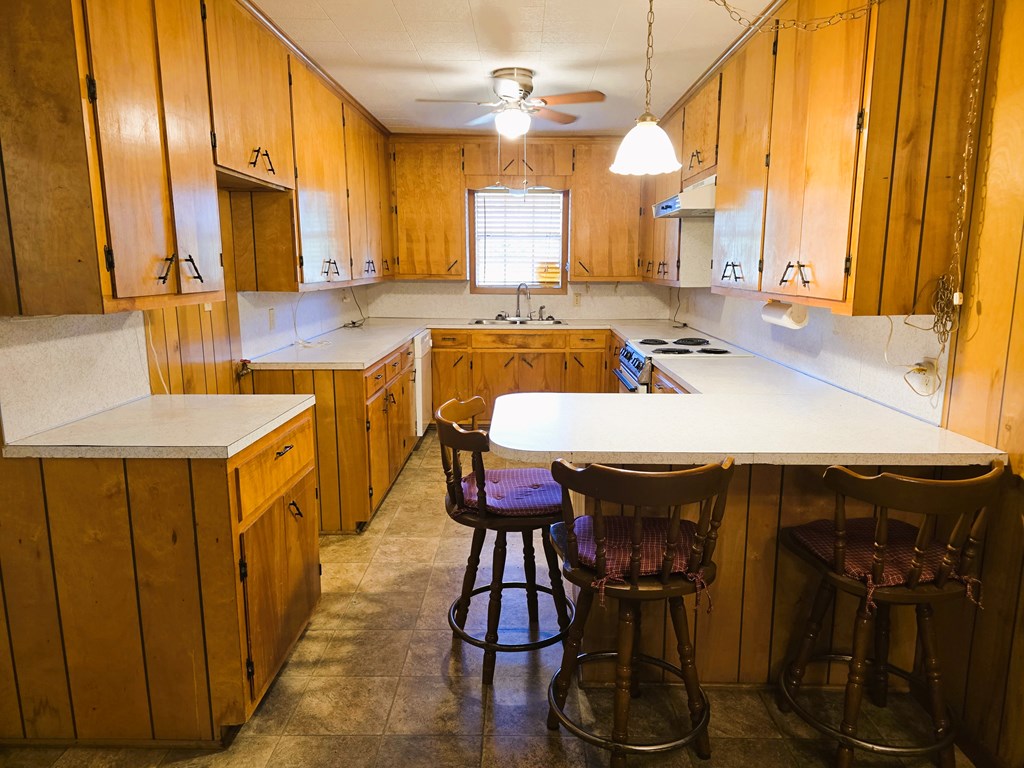 8081 Fm 256 Property Photo 17