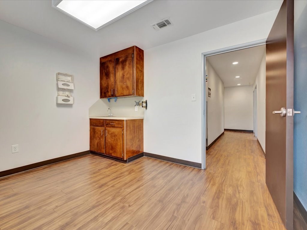 1702 Denman Avenue Property Photo 15