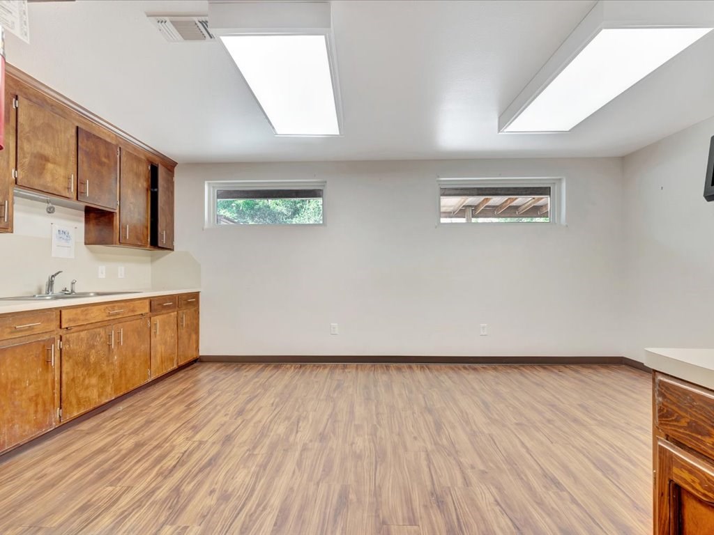 1702 Denman Avenue Property Photo 19