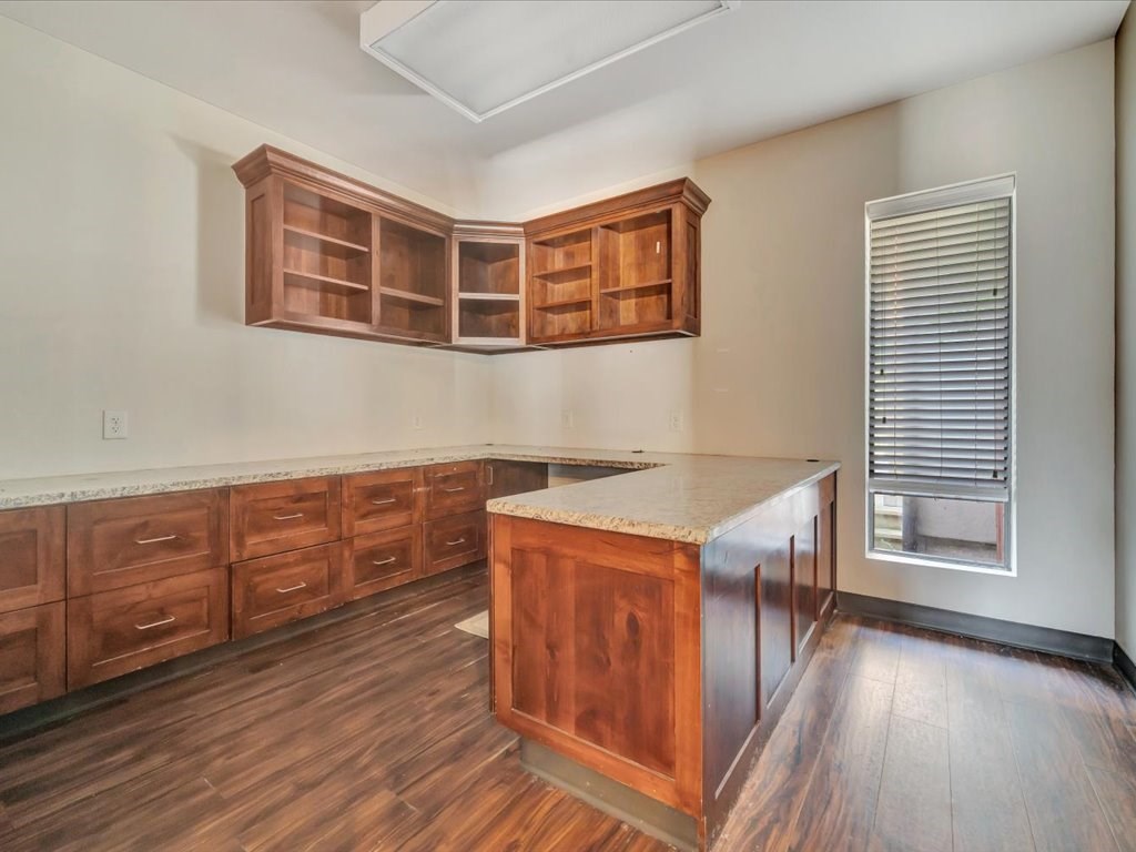 1702 Denman Avenue Property Photo 20