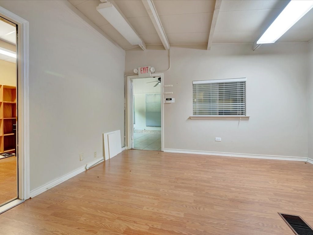 1702 Denman Avenue Property Photo 25