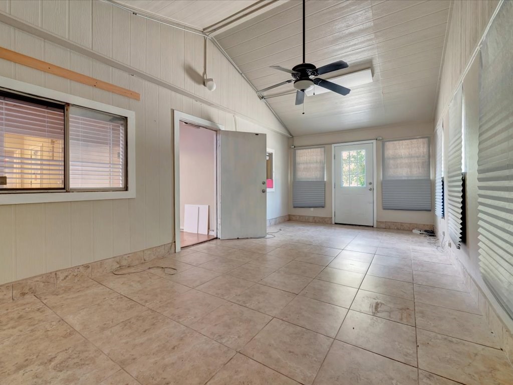 1702 Denman Avenue Property Photo 26