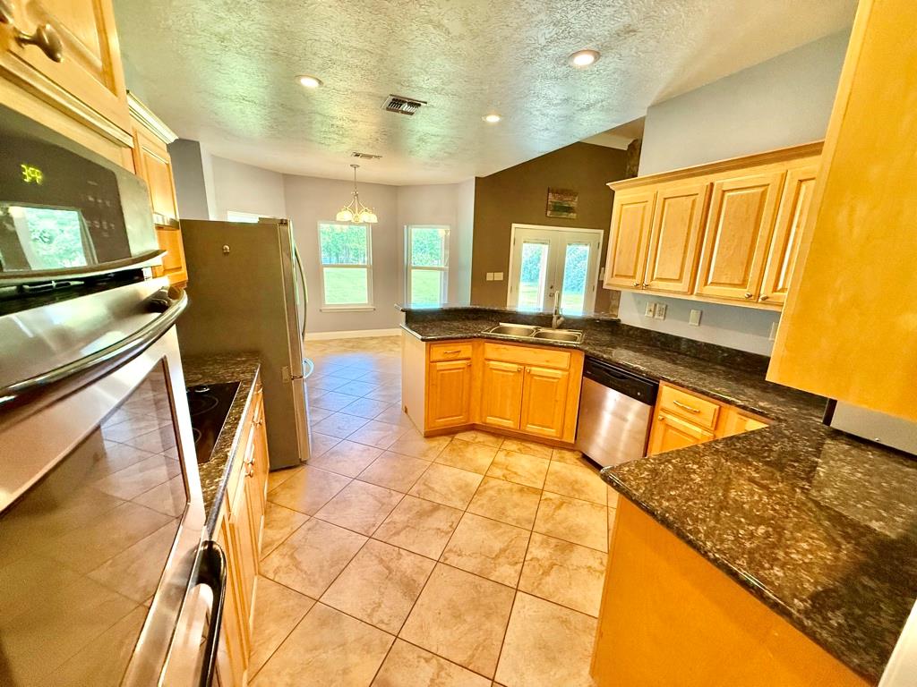 900 Tom Low Rd Property Photo 18