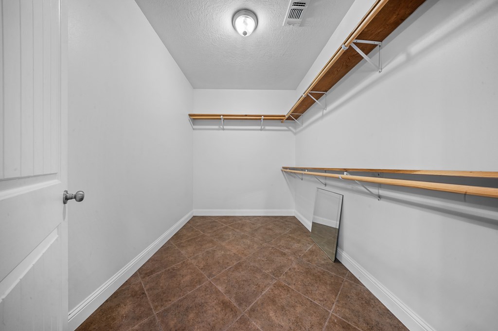900 Tom Low Rd Property Photo 35