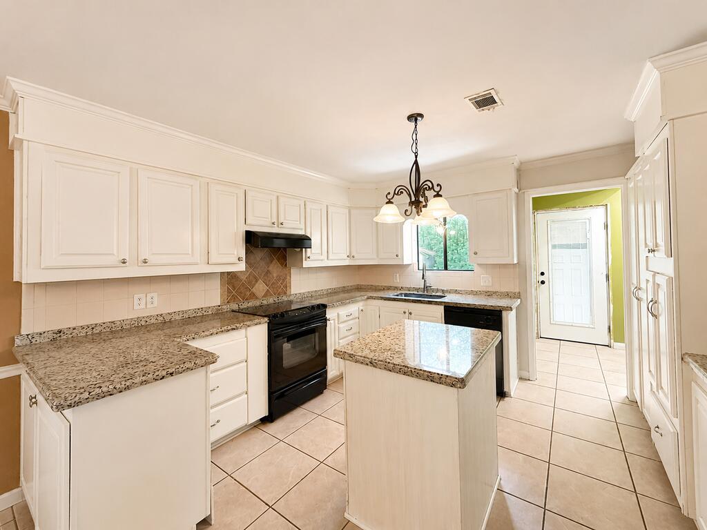 597 Roper Road Property Photo 6