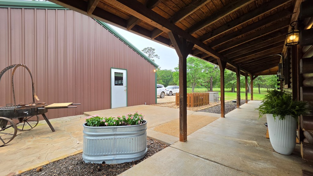 1216 Cr 4333 Property Photo 9