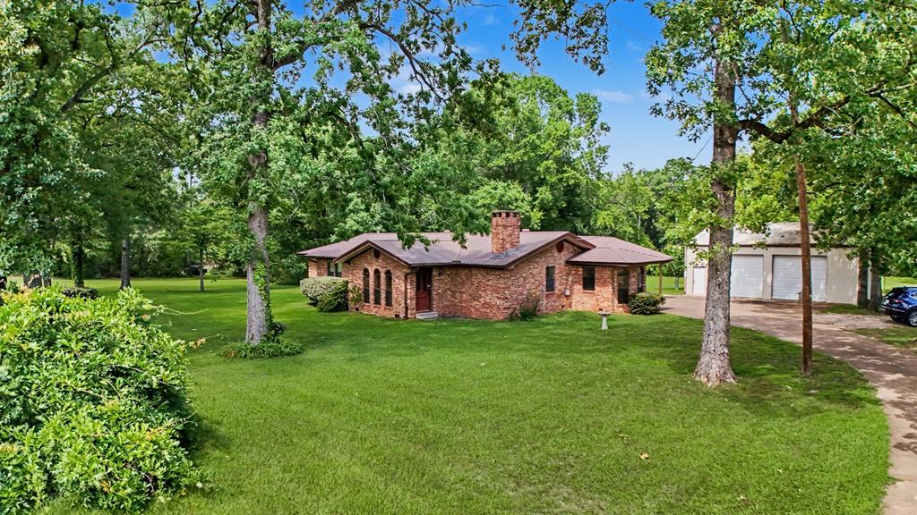 825 Mount Carmel Rd Property Photo 1