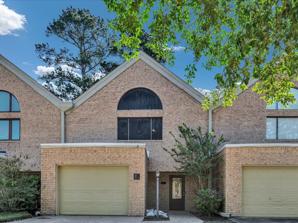 313 Winged Foot Drive Property Photo 2