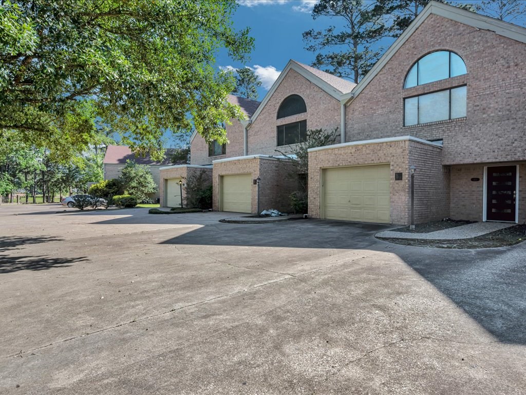 313 Winged Foot Drive Property Photo 7