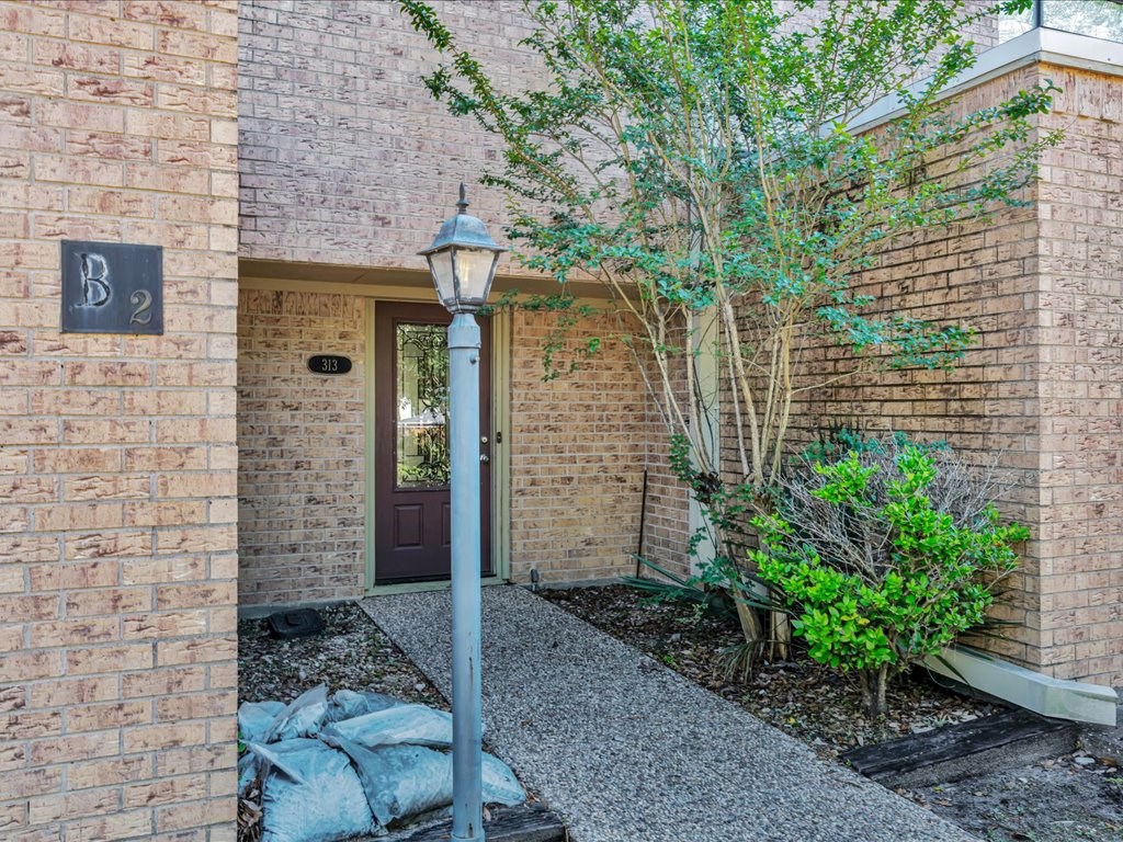313 Winged Foot Drive Property Photo 8