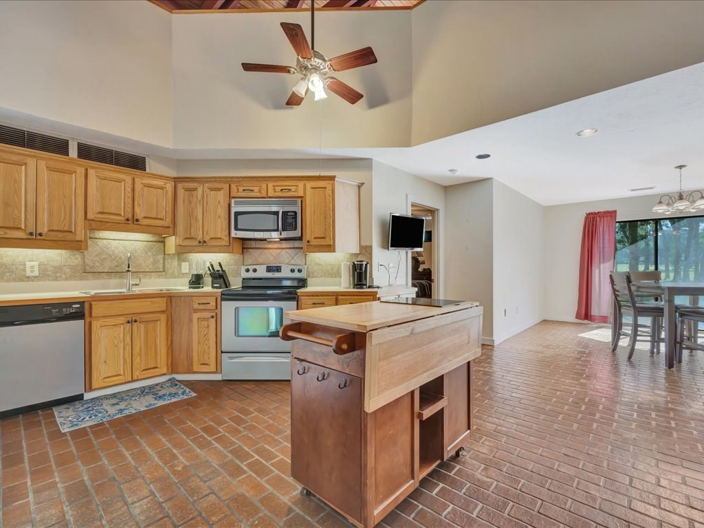 313 Winged Foot Drive Property Photo 11