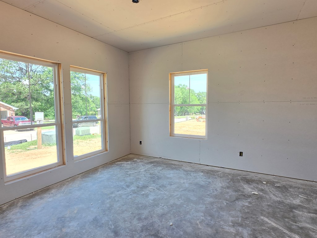 1507 Eric Drive Property Photo 4