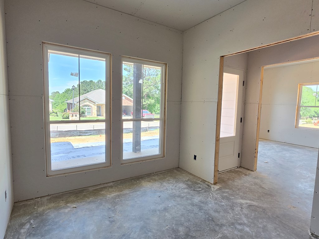 1507 Eric Drive Property Photo 5